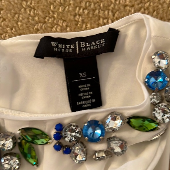 White House Black Market XS sleeveless blouse - Picture 2 of 4